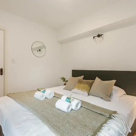 Apartment Characterful With Lateral Sea View