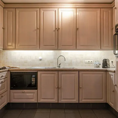 Characterful With Lateral Sea View